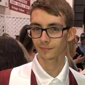 Meet your Posher, Dakota